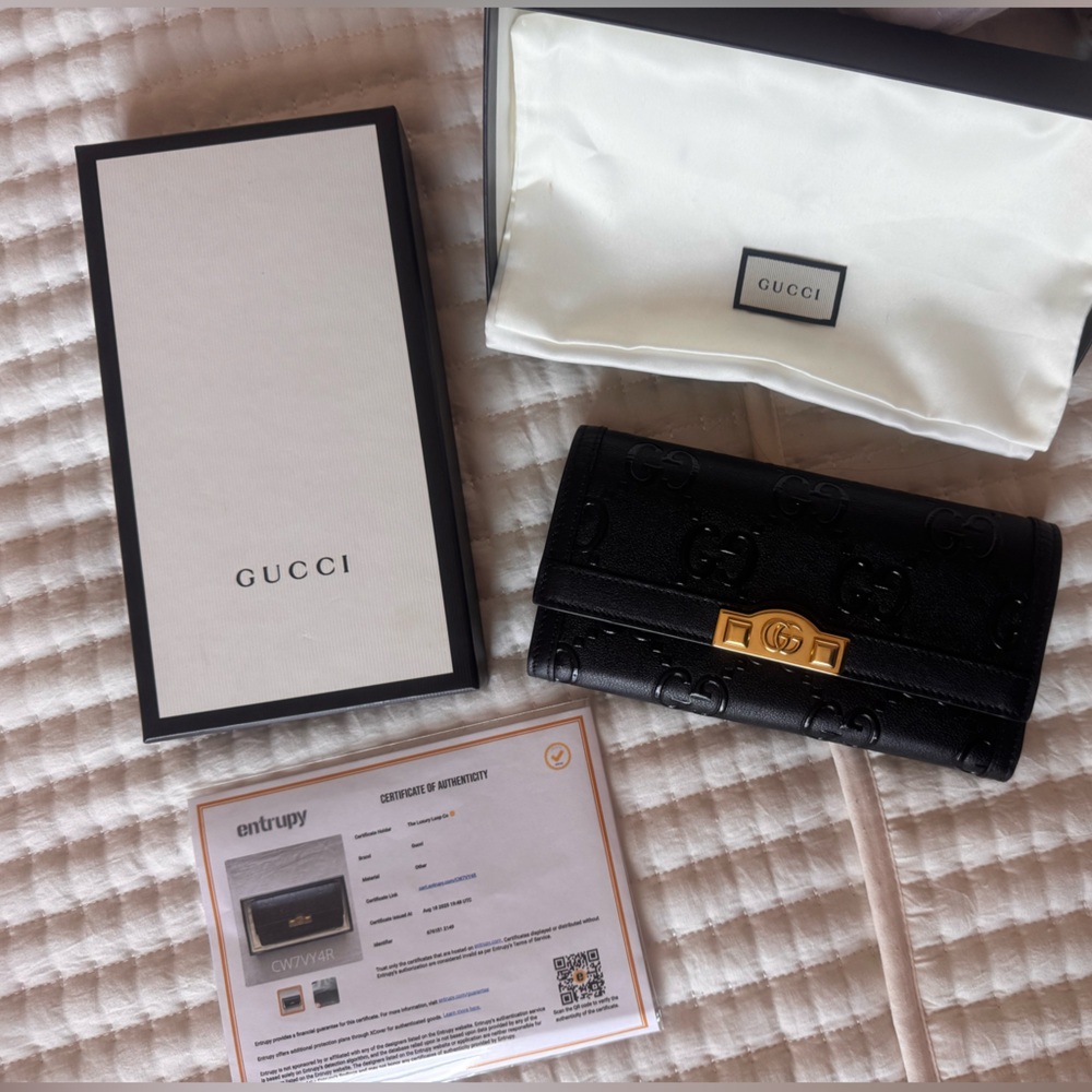GUCCI padlock continental wallet